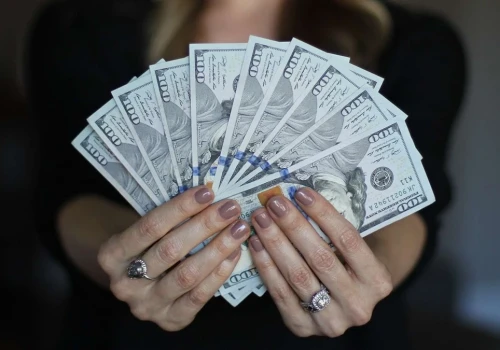 Dolar po 3,78 zł, ropa tanieje w oczach. Rynek naiwny jak dziecko