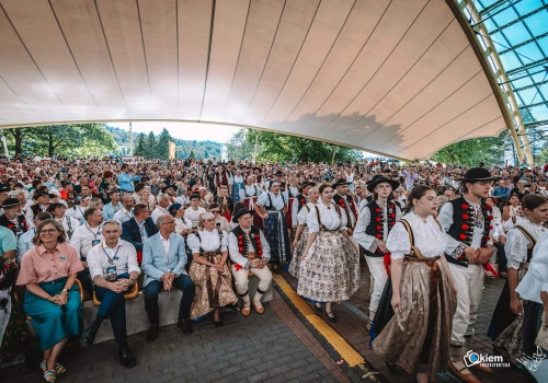 Ruszył Tydzień Kultury Beskidzkiej 2026. Barwny korowód przeszedł przez Wisłę