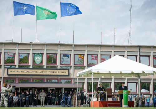Szpieg w kwaterze głównej NATO? Kanadyjska stażystka zatrzymana w Belgii