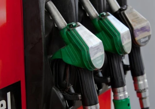 Ropa tanieje, ale ceny paliw rosną. Diesel może przebić 8 zł za litr