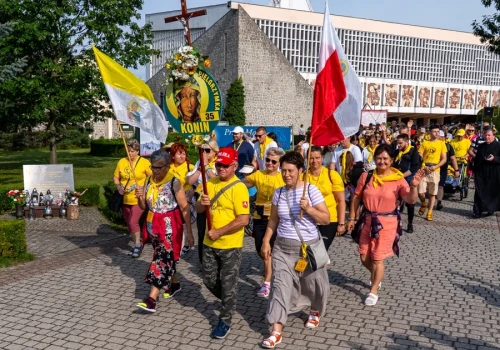 „Ze świętymi do Maryi”. Ruszyły zapisy na 36. Pielgrzymkę Konińską na Jasną Górę