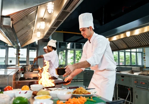 Jak wprowadzić KSeF w gastronomii i uniknąć kosztownych błędów przy dużych zamówieniach?