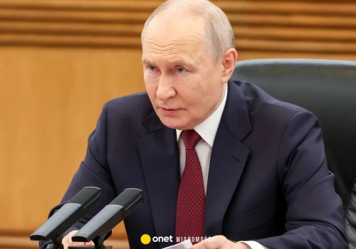 Jastrzębie wzywają Putina do wprowadzenia stanu wojennego w Rosji. 