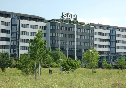 SAP: agenci AI w firmach potrzebują grafów wiedzy i nadzoru, nie tylko chatbotów