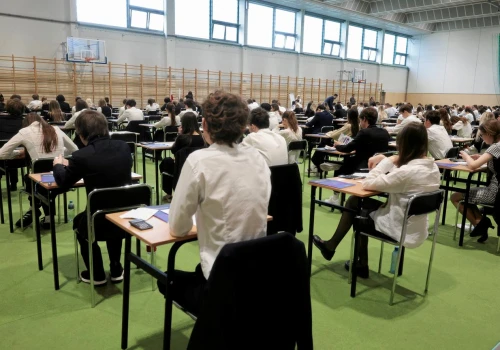 Rekrutacja 2026 zaskoczyła skalą. O te kierunki walczą tłumy. Nawet 38 osób na jedno miejsce