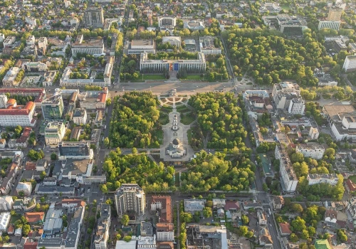 To jedna z najbardziej niedocenianych stolic Europy. Zaskakuje po pierwszym spacerze