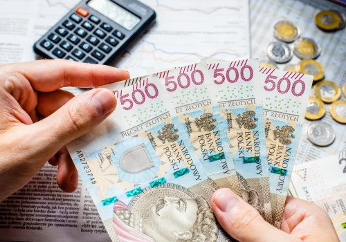 Emerytura i renta z KRUS. Jak i kiedy złożyć wniosek?