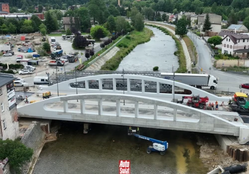 Nowy most w Głuchołazach odporny na powódź. Przeprawa już otwarta