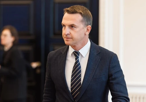Rzecznik rządu: Prezydent marzy, żeby paliwo było po 10-12 zł