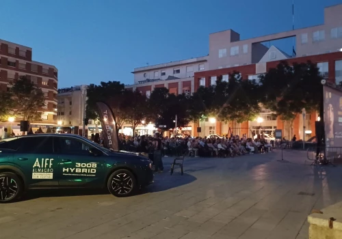 Peugeot 3008 i 408 przewiozą reżyserów, aktorów i gości Festiwalu Filmowego Almagro 2026