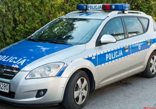Łuków: Poszukiwany mężczyzna leżał na polu pomiędzy belami słomy