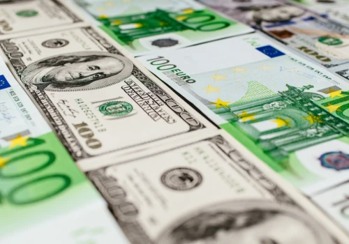 Aktualne kursy walut na 28.07.26. Tyle kosztuje dolar, a tyle euro