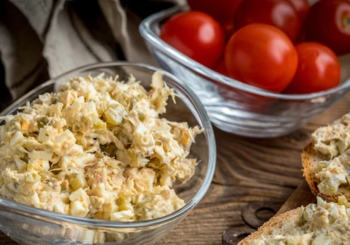 Wysokobiałkowa pasta, która syci na długo. Dla jelit i serca jest najlepsza