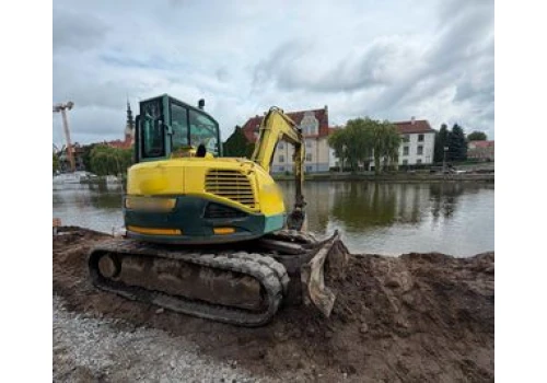 Koparka połamała nogę robotnikowi. Krwotok zagrażał życiu 40-latka