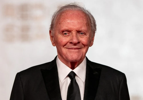 Ma 88 lat i spełnia pierwsze marzenie. Anthony Hopkins zaskoczył fanów​