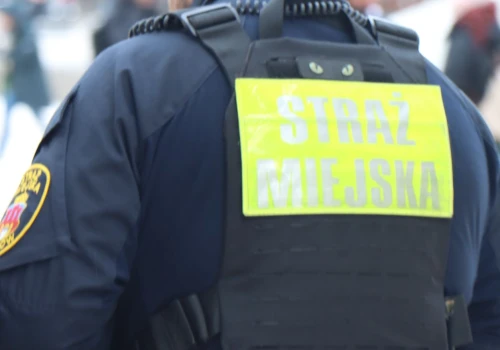 Zdewastował sklep przy ul. Sławkowskiej. Zdjęcie z telefonu pomogło w ujęciu 20-latka