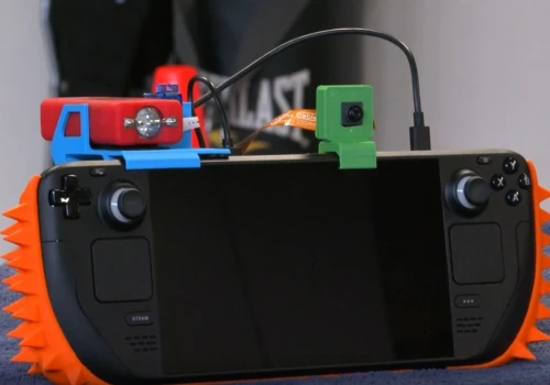 Zamontował paralizator w Steam Decku. Jako zabezpieczenie przed rodziną
