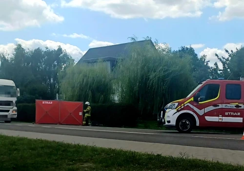 Tragiczny wypadek na DW813 w Rudnie II. Nie żyje 50-letnia rowerzystka