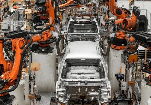 Mercedes przenosi część produkcji na Węgry