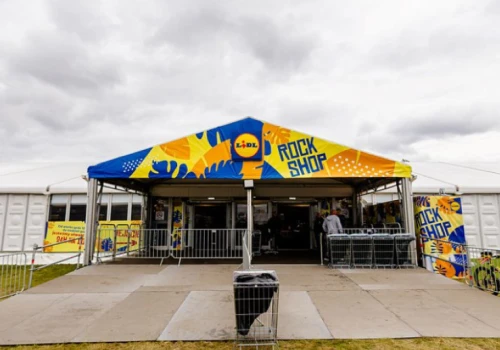 Sklep otwarty dzień i noc, a obok butelkomaty. Lidl szykuje mocną akcję