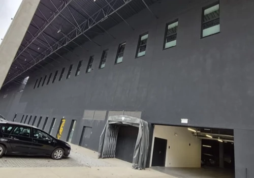 Hotel na stadionie znów pochłonie miliony. Rozbudowa będzie dużo droższa, niż zakładano
