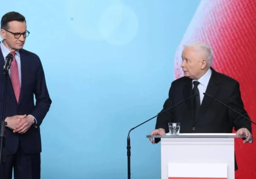 Kulisy posiedzenia Komitetu Politycznego PiS. Nieoczekiwany ruch Kaczyńskiego krzyżuje plany Morawieckiego