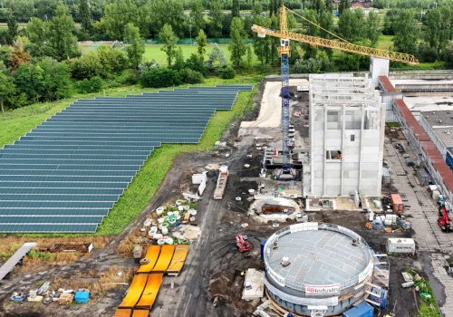Rośnie największa taka farma solarna w Polsce. Cała inwestycja pochłonie prawie pół miliarda złotych