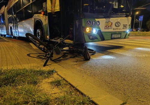 Rowerzystka potrącona przez trolejbus w Lublinie. Trafiła do szpitala