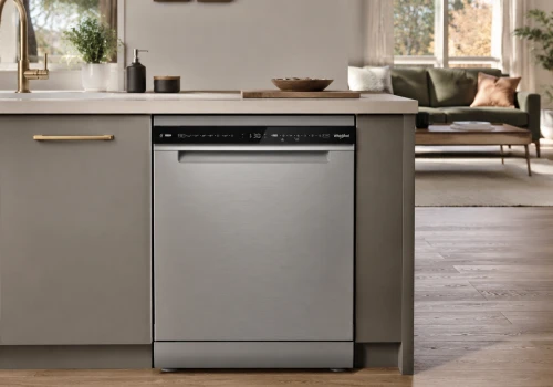 Whirlpool W8F HS61X pod lupą! Czy technologia MaxiSpace i mocne dysze PowerClean to pogromcy brudu w kuchni?