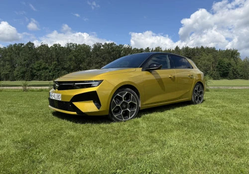 Opel odświeżył Astrę. Pierwsza jazda pokazuje, czy było warto