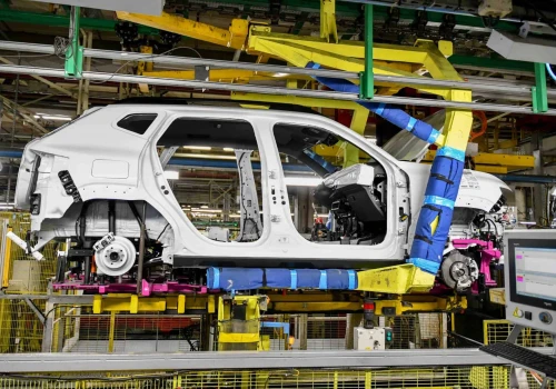 Dacia nauczyła mówić roboty po rumuńsku. Ostrzegają pracowników fabryki przez krótkofalówki