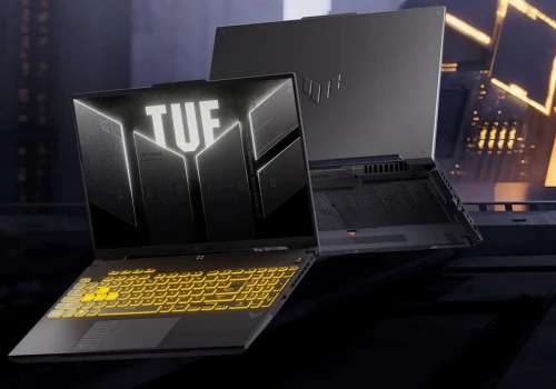 Bardzo tani laptop ASUS z RTX 5050. Do tego 16