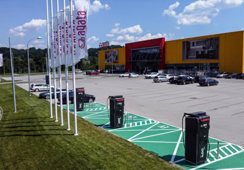 Współpraca E.ON i Agata S.A. Powstaną stacje szybkiego ładowania przy salonach meblowych