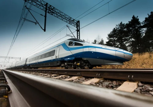 PKP Intercity traci pasażerów z Warszawy do Krakowa. Spadek o ponad 10%