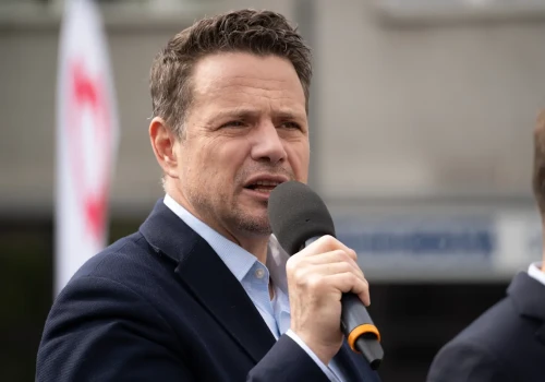 Zbiórka podpisów pod referendum o odwołanie Trzaskowskiego rusza 30 lipca. Ile podpisów i jaki próg trzeba pokonać w Warszawie