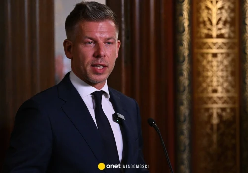 Peter Magyar odpowiada politykom Fideszu. 