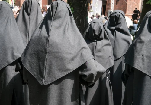 Zrzuciła habit po 8 latach. Ta sytuacja przelała czarę goryczy. 