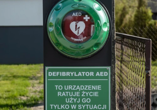Elbląg: miejska sieć defibrylatorów zostanie rozbudowana o 10 urządzeń