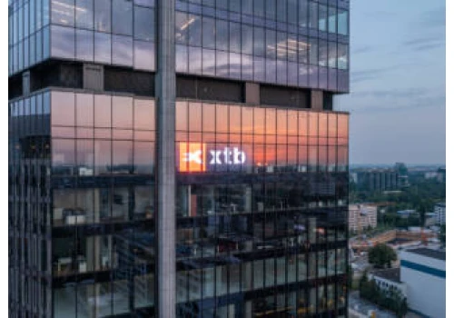 XTB z rekordowym półroczem — ponad 1 mld zł zysku netto i 703 tys. nowych klientów