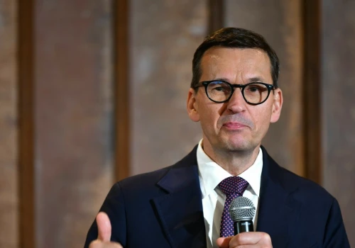 Morawiecki uszczupla kasę PiS. Zabiera pokaźne pieniądze