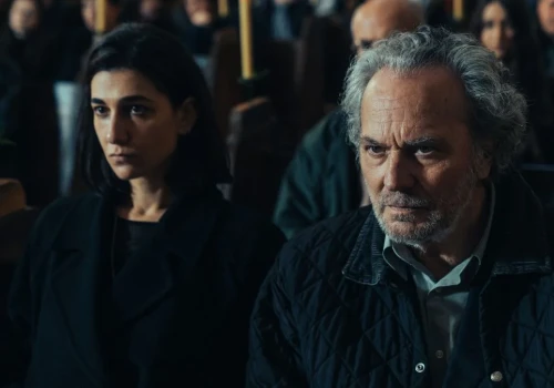 Zakończenie Podejrzliwych. O co tak naprawdę chodzi w thrillerze Netfliksa?