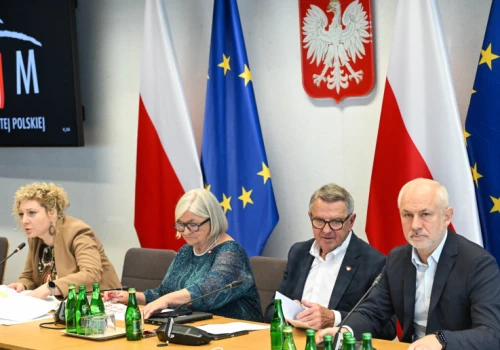 Uwagi od producentów rolnych, konieczność notyfikacji. Wyboista droga do ograniczenia dostępności alkoholu