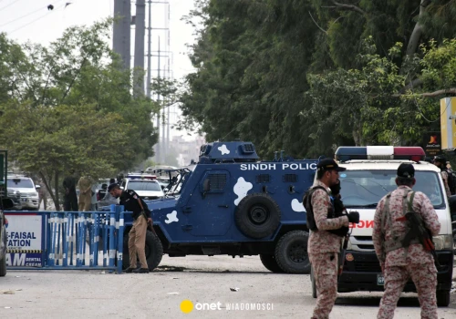 Zamach terrorystyczny w Pakistanie. Nie żyją policjanci i napastnicy
