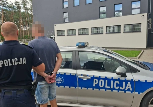 Jechał pijany, łamał sądowy zakaz, czekał na odbycie kary więzienia. Sąd: nie potrzeba aresztu