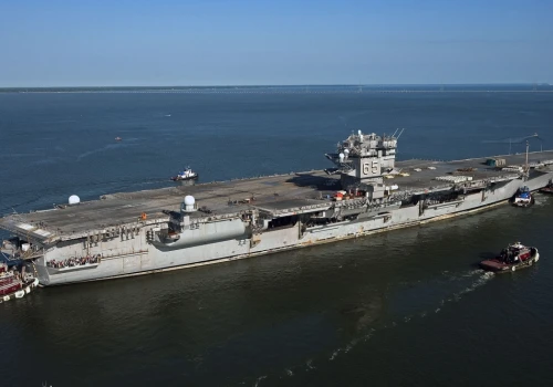 Utylizacja USS Enterprise będzie kosztować 1,3 miliarda dolarów