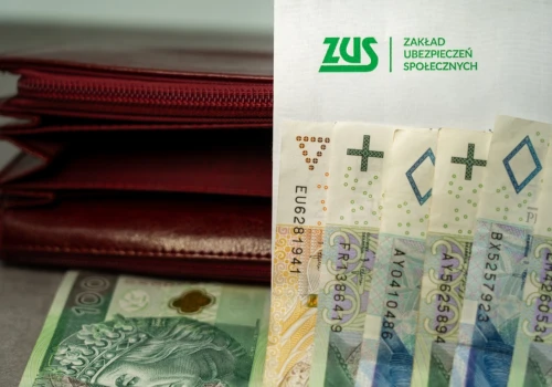 Ważna zmiana dla emerytów i rencistów. Już w piątek pieniądze trafią na konta