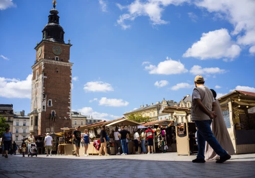 50 proc. zniżki dla posiadaczy Karty Krakowskiej. Ruszają Targi Sztuki Ludowej