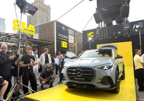 Mercedes zaprezentował model GLA w Warszawie. W Niemczech cena startuje od 48,6 tys. euro