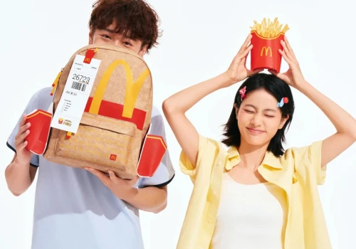 Szalony pomysł McDonald’s podbija sieć. Ten plecak ma miejsce na wszystko, co kupisz na Drive-Thru