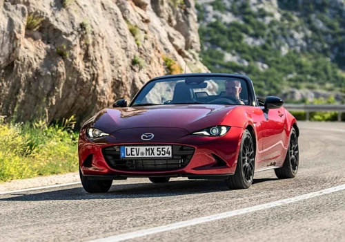 Nowa Mazda MX-5 będzie (także) elektryczna? Potwierdził to sam prezes marki